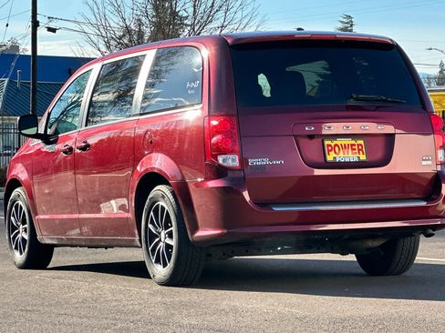 Used 2019 Dodge Grand Caravan GT image 6