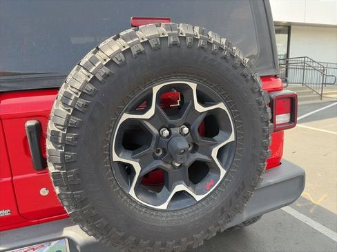 Used 2018 Jeep Wrangler Sport AWD/4WD image 4