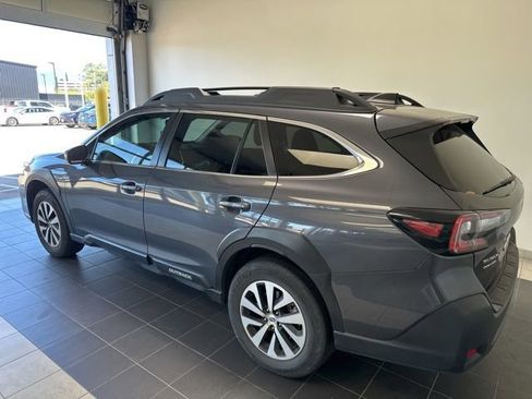 Used 2024 Subaru Outback Premium image 9