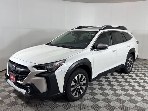Used 2024 Subaru Outback Touring XT AWD/4WD image 3