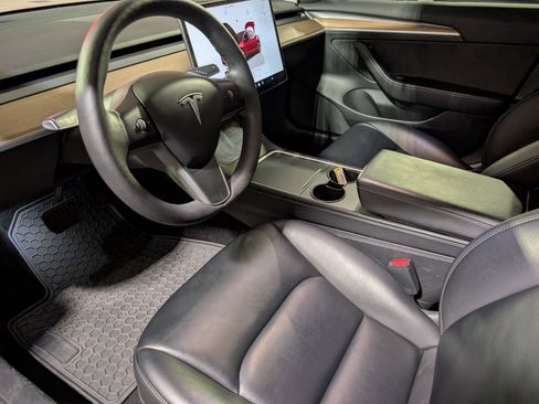 Used 2022 Tesla Model 3 Long Range AWD/4WD image 5
