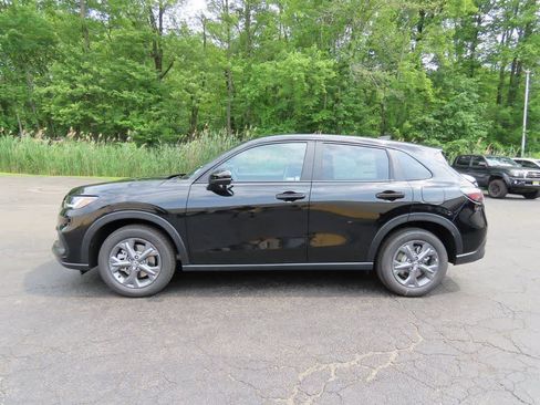 New 2026 Honda HR-V LX image 3