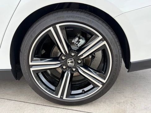 Used 2025 Honda Accord Sport image 6