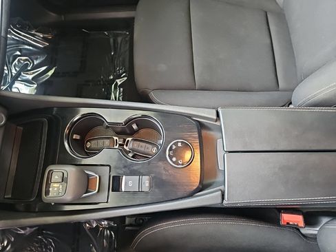Used 2024 Nissan Rogue S AWD/4WD image 26