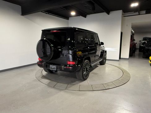 Used 2025 Mercedes-Benz G 63 AMG 4MATIC image 32