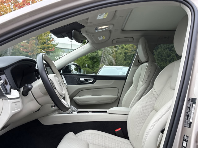 Certified 2026 Volvo XC60 B5 Ultra AWD/4WD image 10