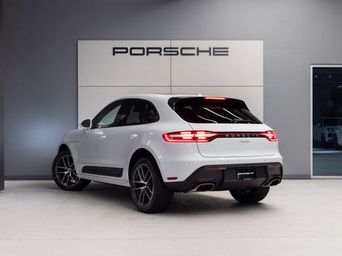 Certified 2026 Porsche Macan AWD/4WD image 3