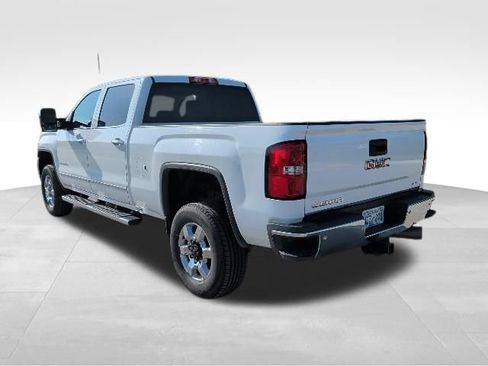 Used 2018 GMC Sierra 2500 SLT w/ Duramax Plus Package AWD/4WD image 5