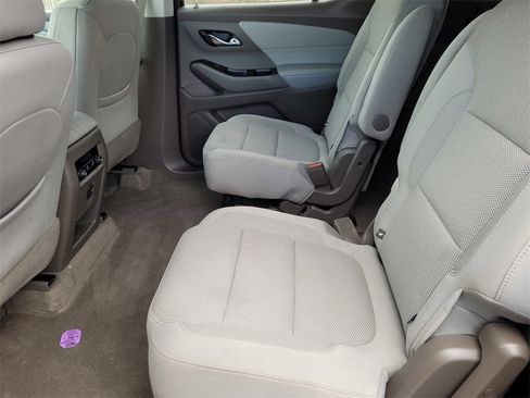 Used 2018 Chevrolet Traverse LT image 11