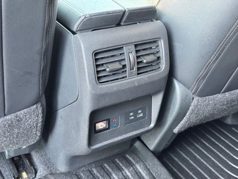 Used 2023 Nissan Rogue SL w/ SL Premium Package image 13