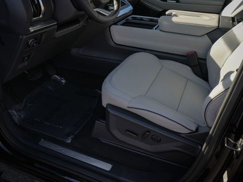 New 2026 Ford Expedition Platinum w/ Platinum Ultimate Package AWD/4WD image 28
