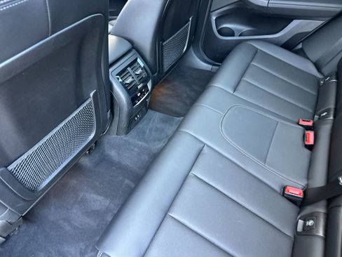 Used 2024 BMW X3 xDrive30i w/ Convenience Package image 12