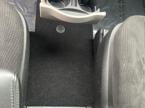 Used 2015 Dodge Grand Caravan American Value Package FWD image 27