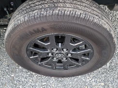 Used 2025 Toyota 4Runner SR5 image 6