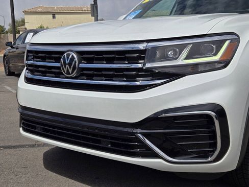 Used 2021 Volkswagen Atlas SE w/ Panoramic Sunroof Package FWD image 9