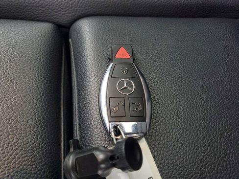 Used 2019 Mercedes-Benz GLA 250 4MATIC w/ Premium Package image 30