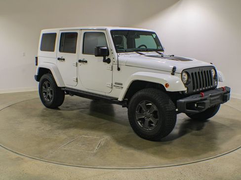Used 2018 Jeep Wrangler Unlimited Rubicon AWD/4WD image 8