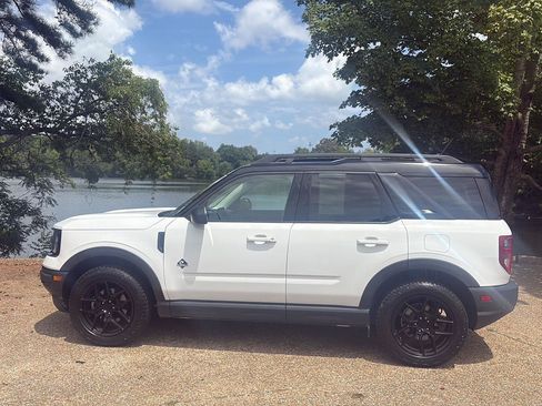 Used 2022 Ford Bronco Sport Outer Banks w/ Tech Package AWD/4WD image 10
