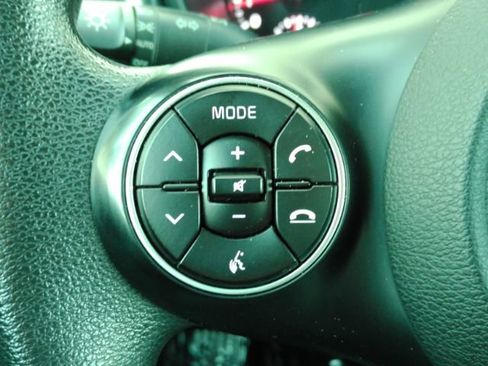 Used 2020 Kia Soul LX image 31