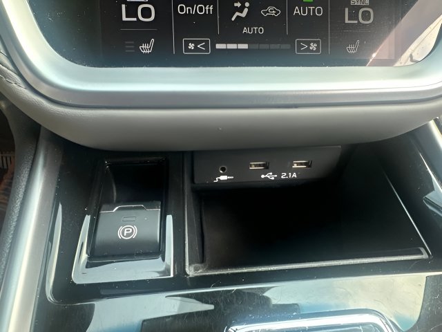 Used 2022 Subaru Outback Limited AWD/4WD image 14