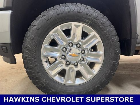 Used 2025 Chevrolet Silverado 3500 High Country w/ High Country Premium Package image 46