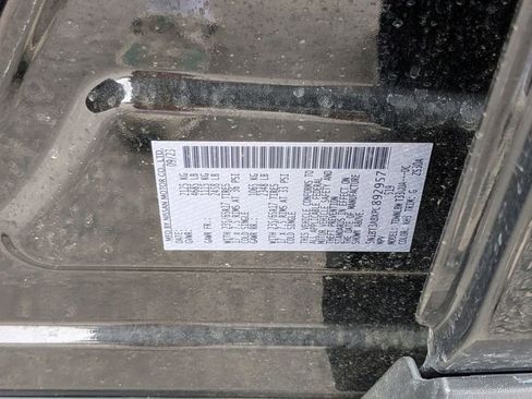 Used 2023 Nissan Rogue S AWD/4WD image 30