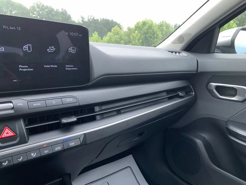 Used 2025 Kia K4 FWD image 18