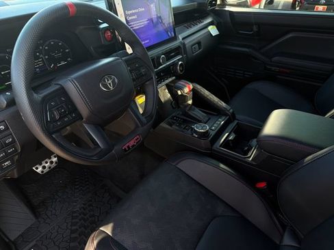 Used 2025 Toyota Tacoma TRD Pro AWD/4WD image 11