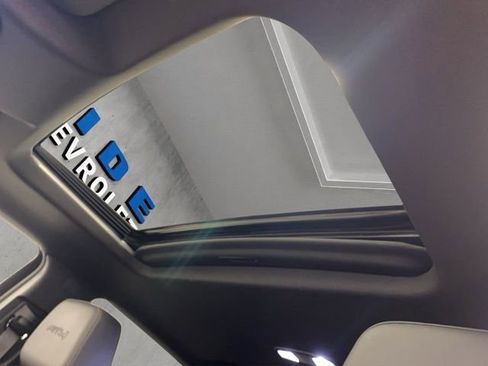 Used 2024 GMC Sierra 1500 AT4 w/ AT4 Preferred Package image 9