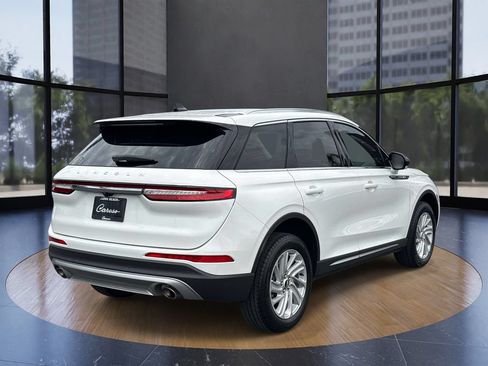 Certified 2022 Lincoln Corsair FWD image 3