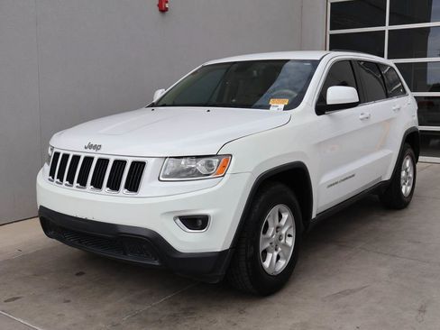 Used 2016 Jeep Grand Cherokee Laredo RWD image 1