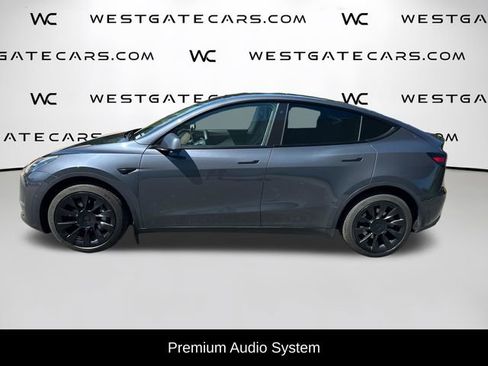 Used 2022 Tesla Model Y Long Range AWD/4WD image 4