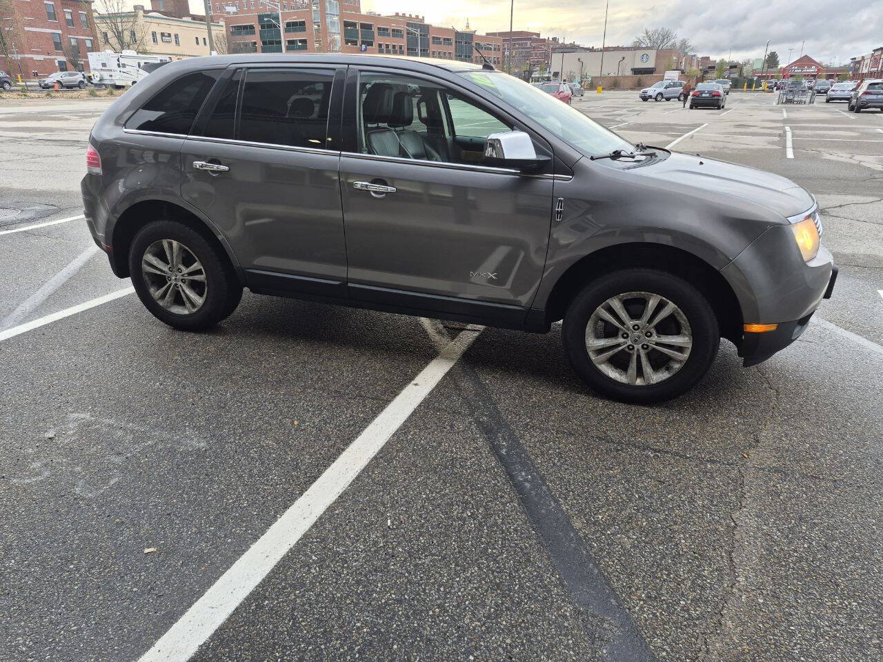 Used 2010 Lincoln MKX AWD image 27