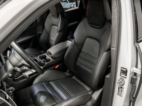 Used 2023 Porsche Cayenne Turbo GT image 24