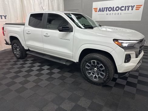 Used 2024 Chevrolet Colorado Z71 w/ Advanced Trailering Package AWD/4WD image 2
