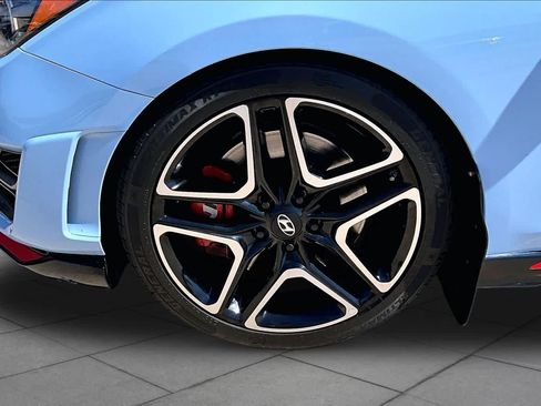 Used 2020 Hyundai Veloster N w/ Performance Package FWD image 6