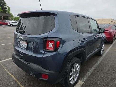 Used 2023 Jeep Renegade Latitude image 6