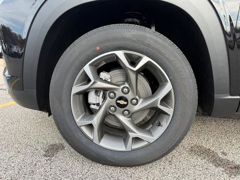 New 2026 Chevrolet Trax LT w/ Driver Confidence Package image 6