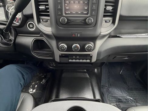 Used 2024 RAM 3500 Tradesman image 20