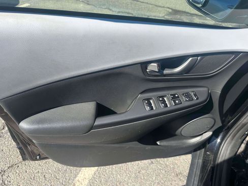 Used 2019 Hyundai Kona Limited w/ Cargo Package image 14