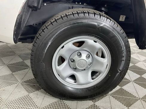 Used 2022 Toyota Tacoma SR RWD image 9