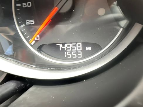 Used 2011 Porsche Cayenne S image 9