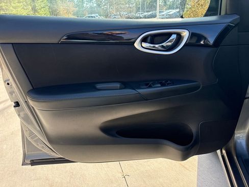 Used 2019 Nissan Sentra SV image 14