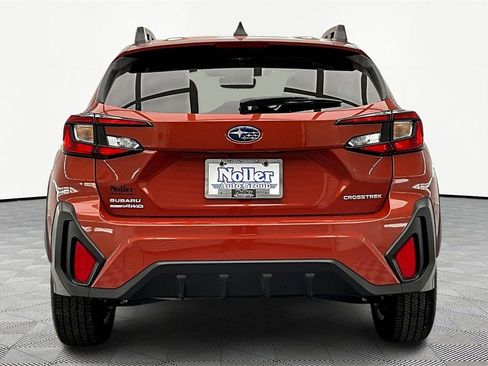 Used 2024 Subaru Crosstrek 2.0i Premium image 4
