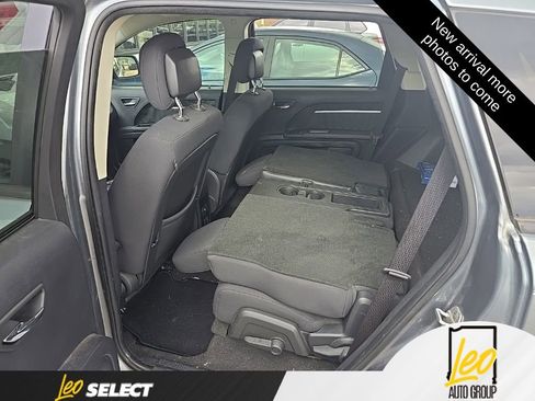 Used 2010 Dodge Journey SXT w/ Convenience Group I FWD image 6