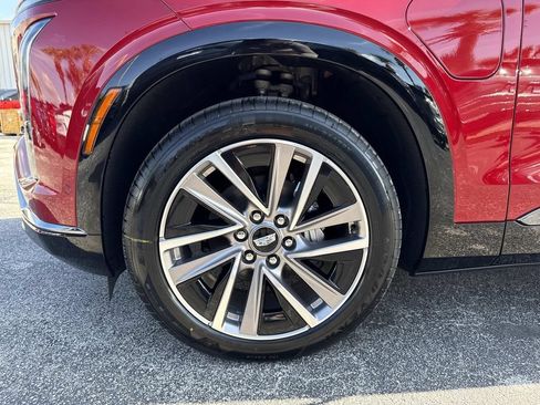 New 2027 Cadillac Vistiq Sport w/ LPO, Floor Liner Package AWD/4WD image 10