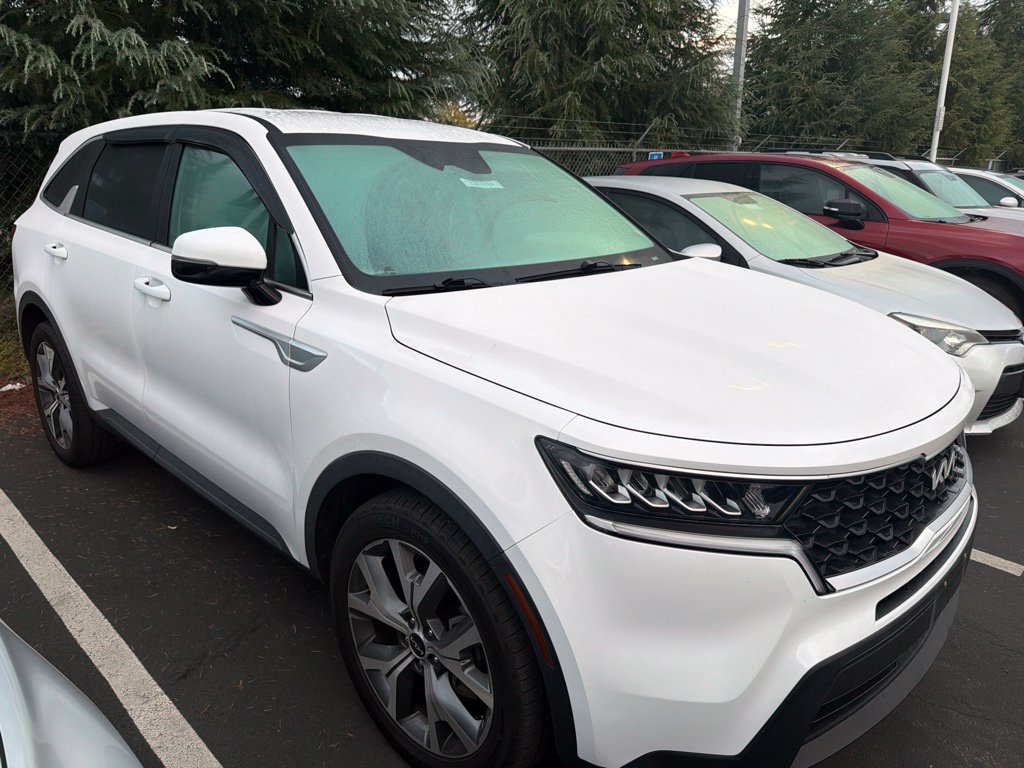 Used 2023 Kia Sorento LX FWD image 3