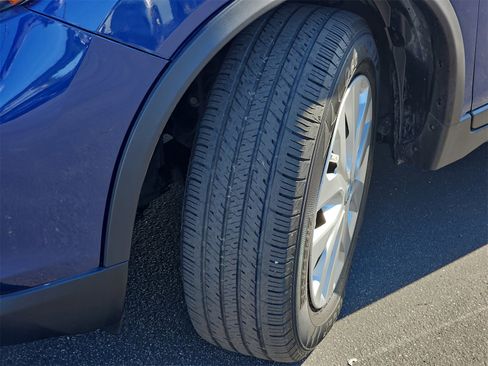 Used 2020 Nissan Rogue S image 33