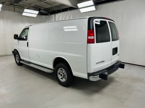 Used 2024 GMC Savana 2500 w/ Driver Convenience Package RWD image 7