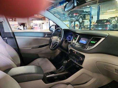 Used 2017 Hyundai Tucson Value AWD/4WD image 20